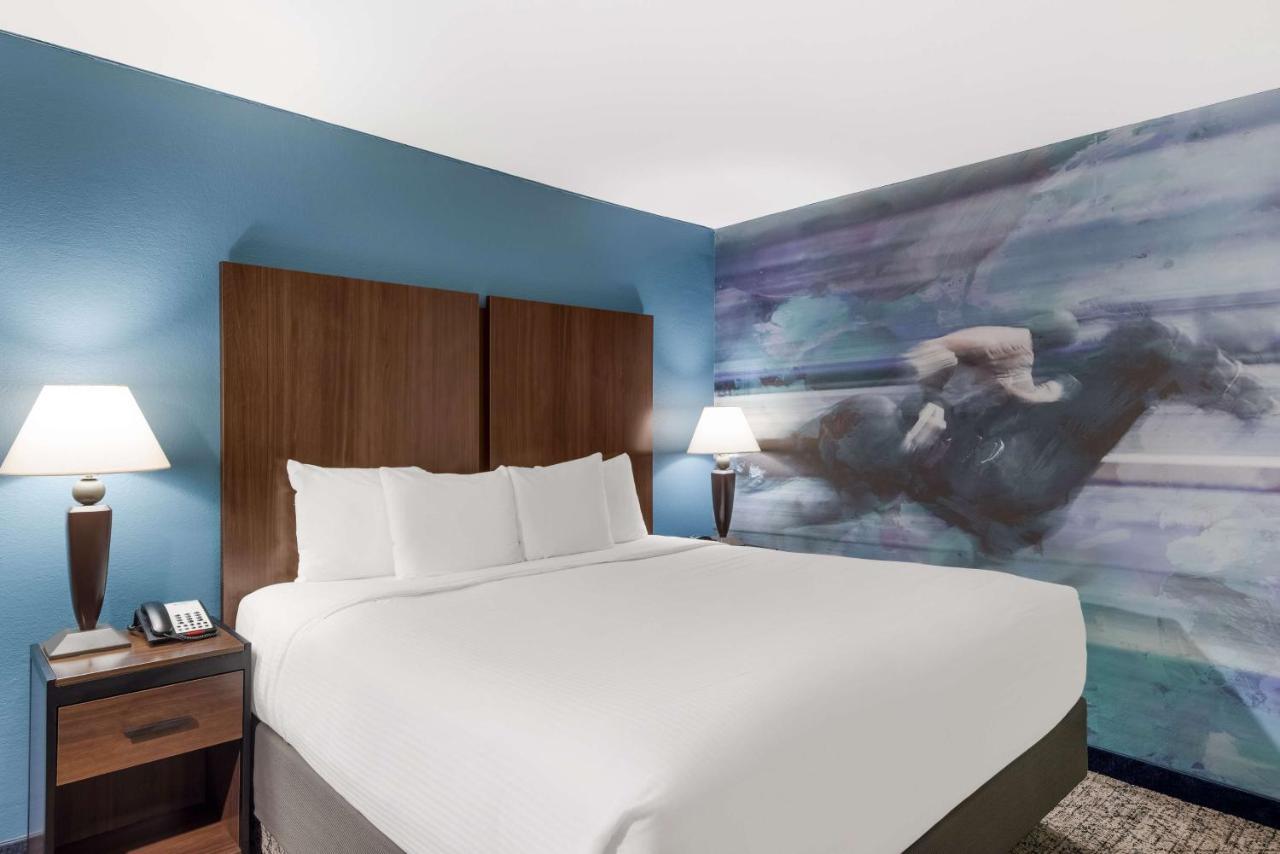 Best Western Winners Circle Hot Springs Esterno foto