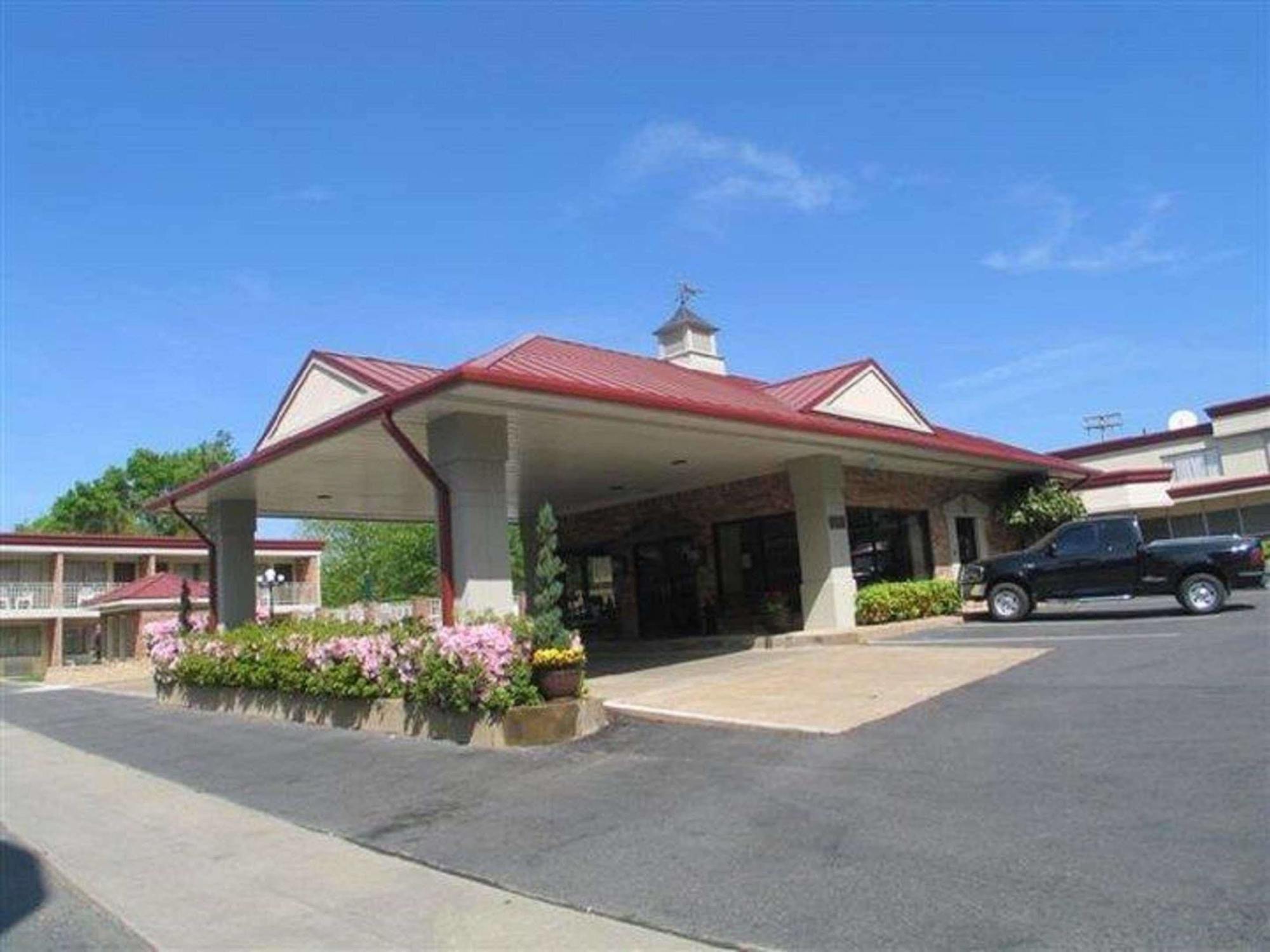 Best Western Winners Circle Hot Springs Esterno foto
